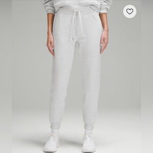 Lululemon Scuba Joggers BLACK!!